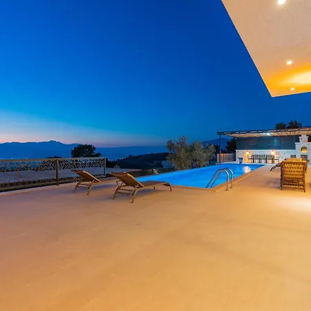 Villa Dueses - Pools, Sauna, Turkish Bath, Magnificent View Kaş
