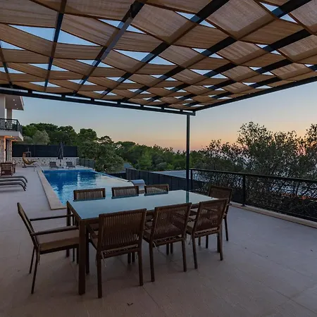 Dueses - Pools, Sauna, Turkish Bath, Magnificent View Villa *