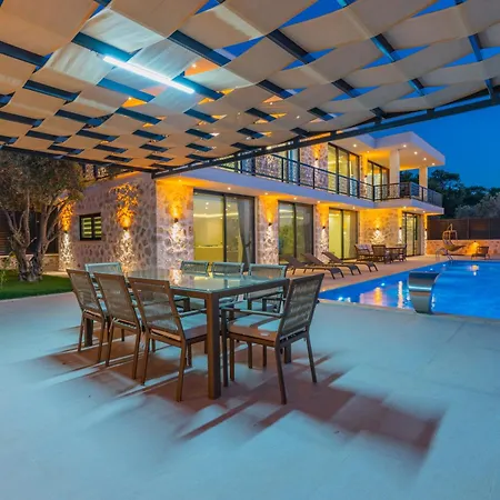 Dueses - Pools, Sauna, Turkish Bath, Magnificent View Villa *