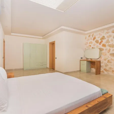 Villa Dueses - Pools, Sauna, Turkish Bath, Magnificent View Kaş